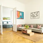 Kaiser 02 By Rockchair Apartments L Superhost Status L 3 Bedrooms Boxspringbeds 2 Bathrooms L Cozy Family & Business Flair 155 Sqm 3 Balcony 2Nd Floor Elevator Up To 10 Guests Welcomes You!