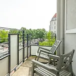 Kaiser 02 By Rockchair Apartments L Superhost Status L 3 Bedrooms Boxspringbeds 2 Bathrooms L Cozy Family & Business Flair 155 Sqm 3 Balcony 2Nd Floor Elevator Up To 10 Guests Welcomes You!