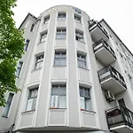 Kaiser 02 By Rockchair Apartments L Superhost Status L 3 Bedrooms Boxspringbeds 2 Bathrooms L Cozy Family & Business Flair 155 Sqm 3 Balcony 2Nd Floor Elevator Up To 10 Guests Welcomes You!