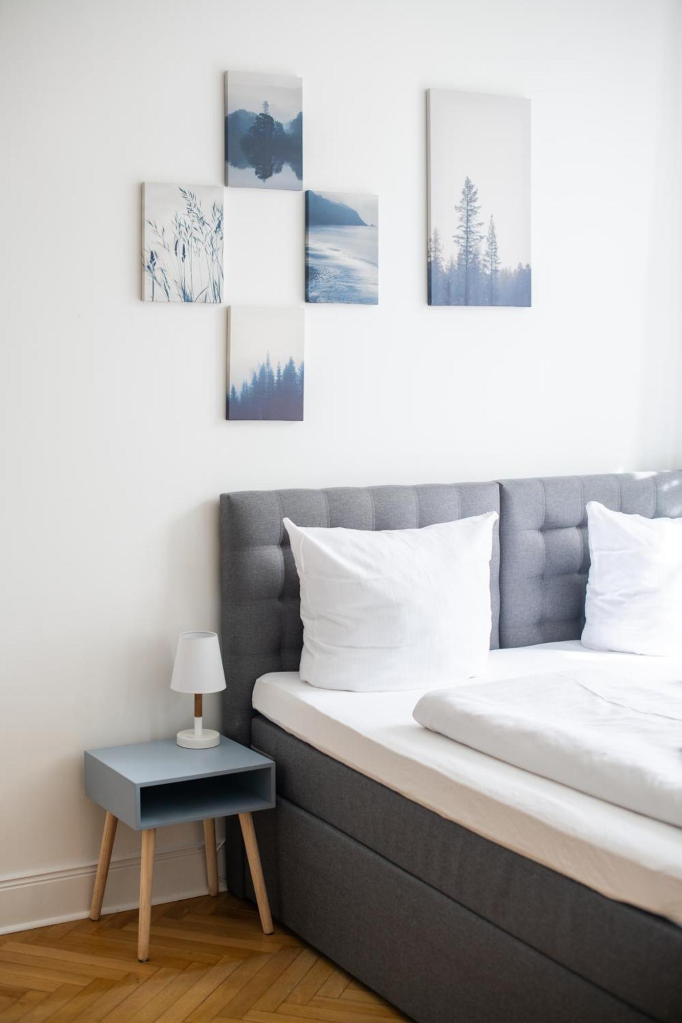 Appartement Kaiser 02 By Rockchair L Superhost Status L 3 Bedrooms Boxspringbeds 2 Bathrooms L Cozy Family & Business Flair 155 Sqm 3 Balcony 2nd Floor Elevator Up To 10 Guests Welcomes You!